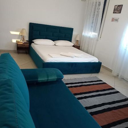 Guesthouse Bela Tiranë Ngoại thất bức ảnh