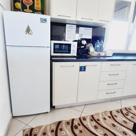 Guesthouse Bela Tiranë Ngoại thất bức ảnh