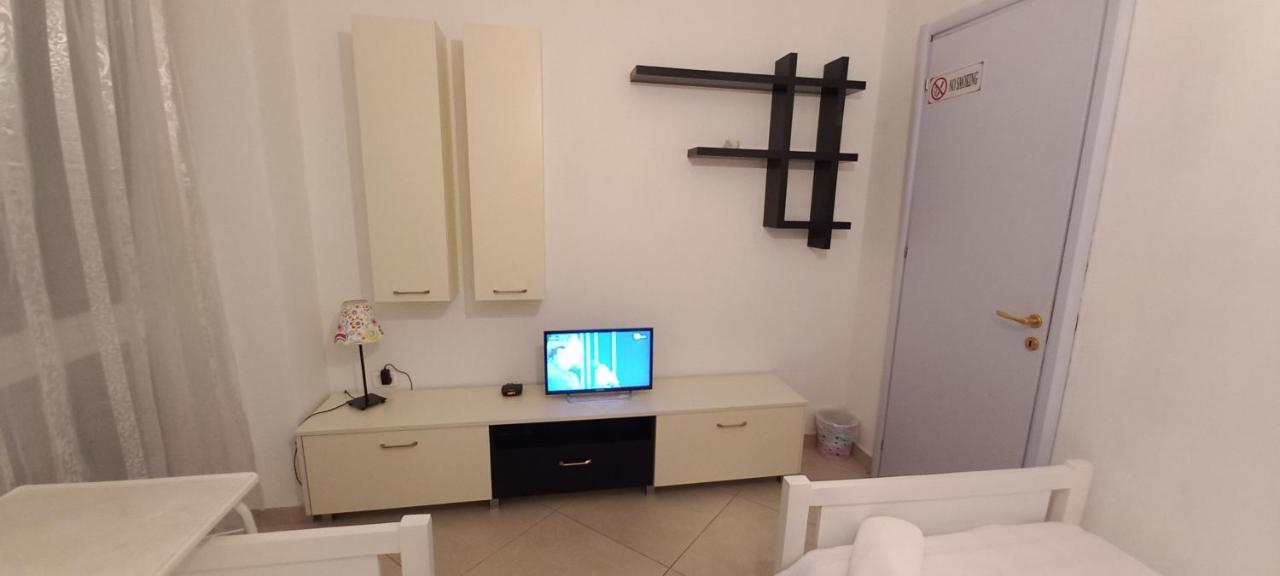 Guesthouse Bela Tiranë Ngoại thất bức ảnh