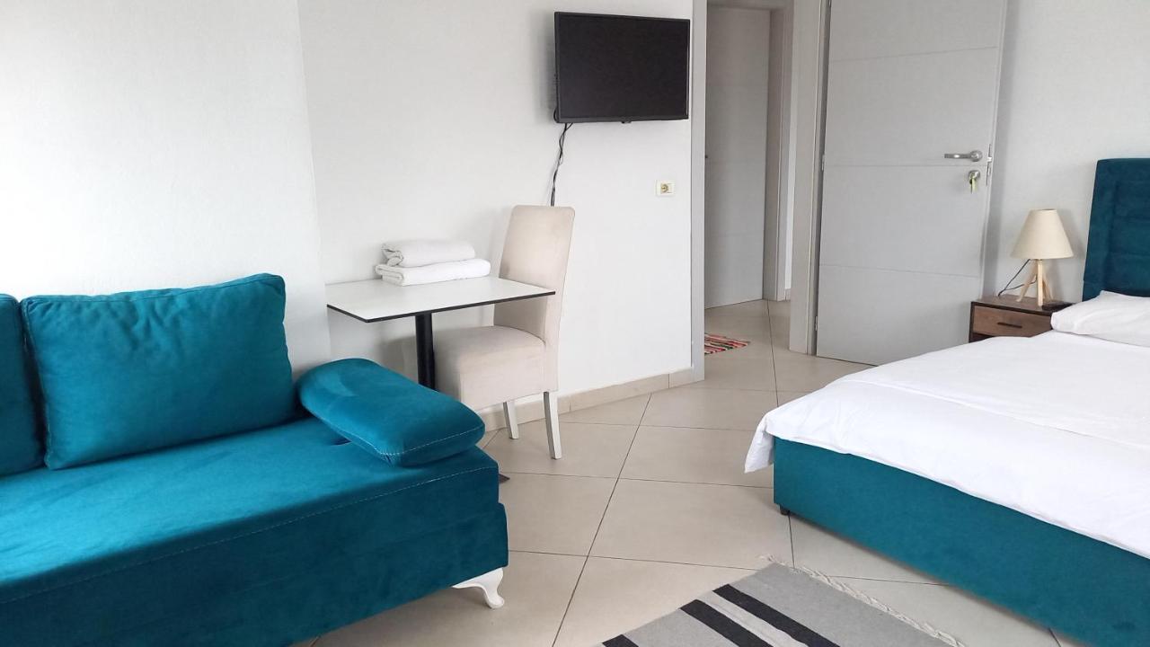 Guesthouse Bela Tiranë Ngoại thất bức ảnh