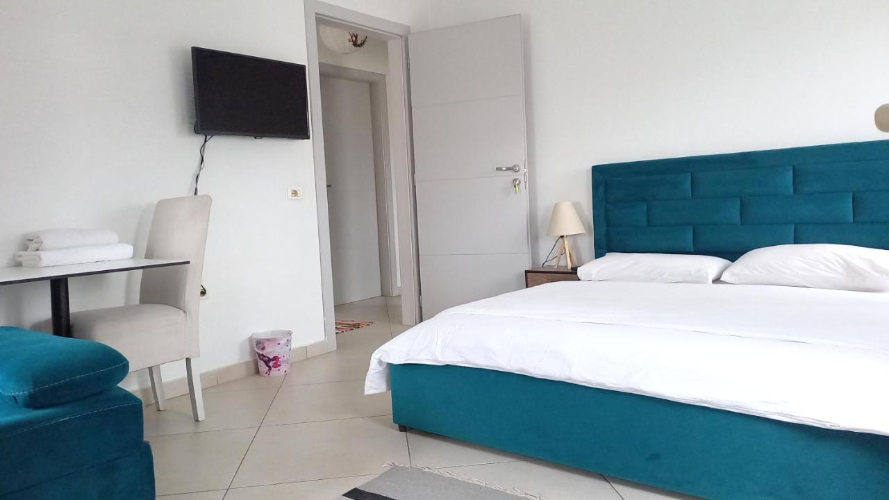 Guesthouse Bela Tiranë Ngoại thất bức ảnh